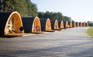 „WAKE-INN“ paplūdimio nameliai