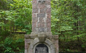 Žydų masinių žudynių vieta Krakynės miške