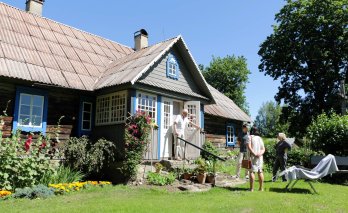 Poeto Fausto Kiršos sodyba Senadvario kaime