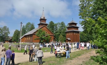 Šv. Kazimiero bažnyčia, Tiberiados bendruomenės vienuolynas Baltriškėse