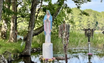 Švč. Mergelės Marijos Apsireiškimo vieta prie Ilgio ežero