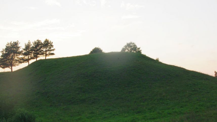 Maniuliškių piliakalnis