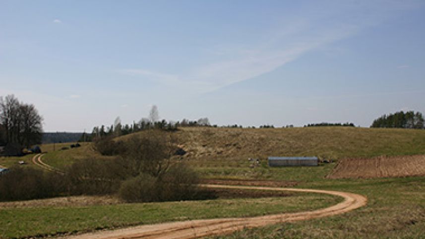 Ivoniškės piliakalnis